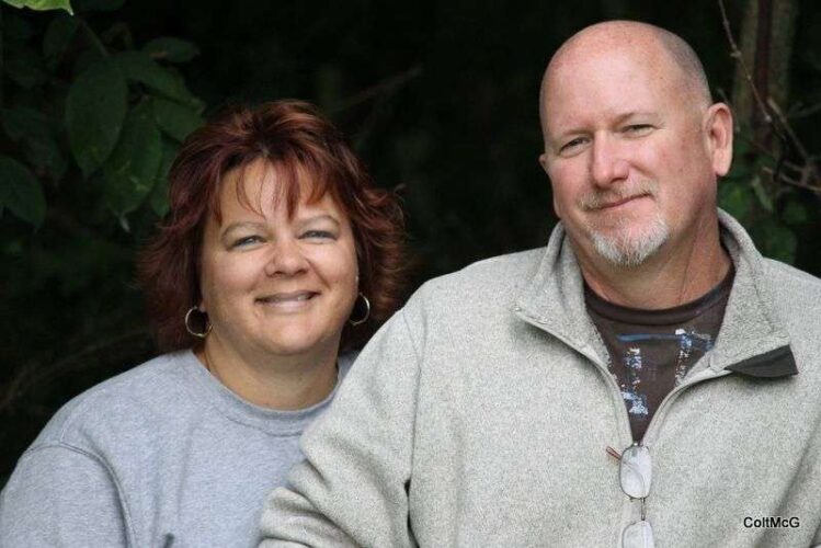 Couple celebrates 25 years